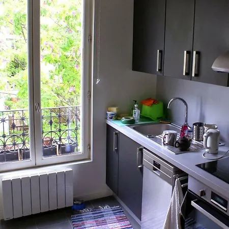 25 Rue Du Telegraphe *